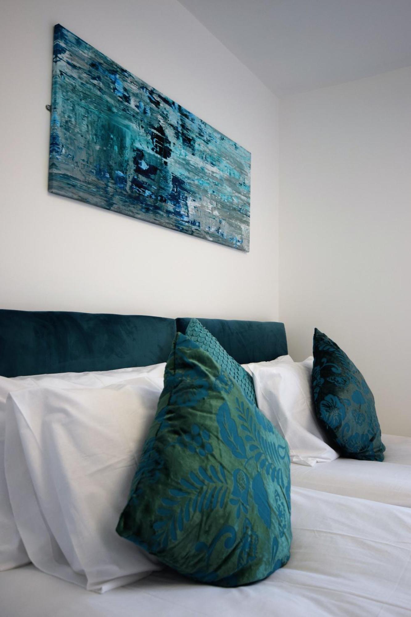 Dwell Living Mowbray